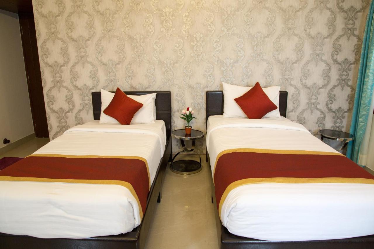 Oyo 8737 King Suites Bangalore Exterior foto