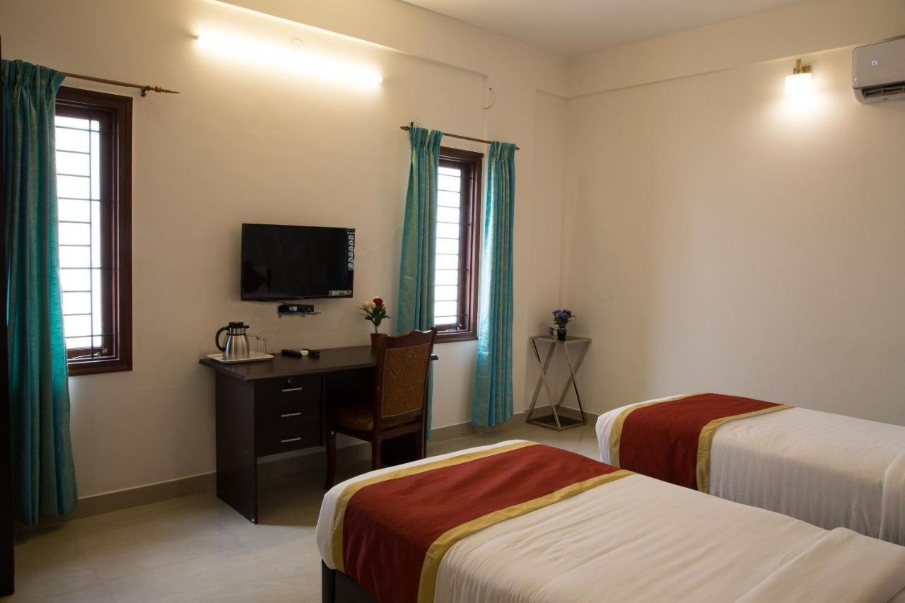 Oyo 8737 King Suites Bangalore Exterior foto