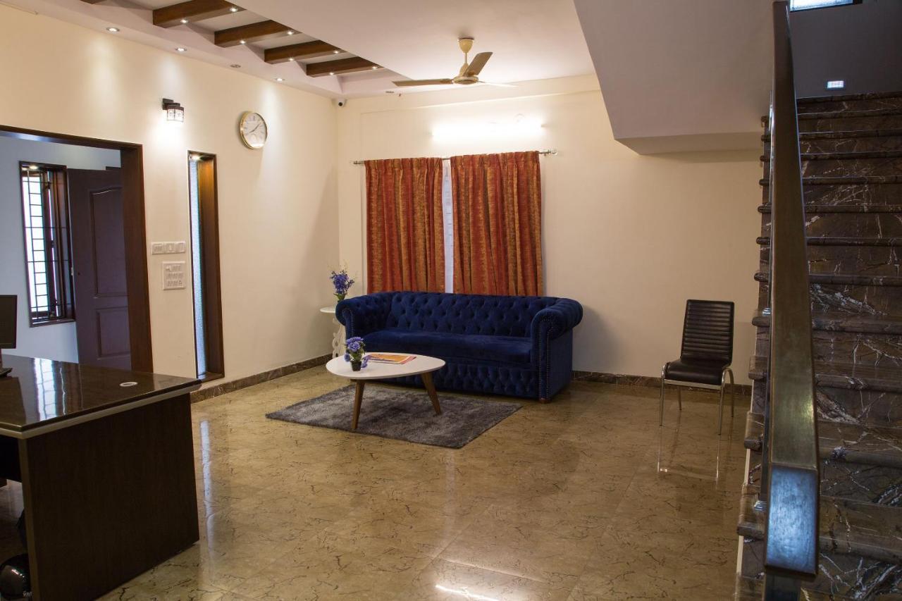 Oyo 8737 King Suites Bangalore Exterior foto