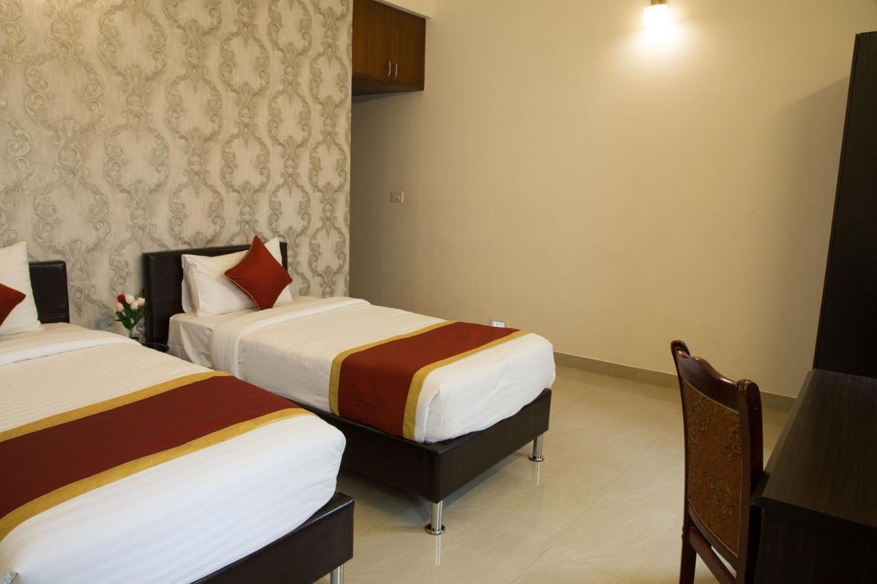 Oyo 8737 King Suites Bangalore Exterior foto
